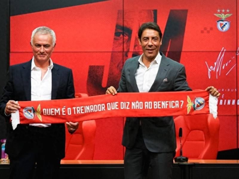 表演开始！两周连升10位，穆里尼奥不只是神奇，还有知遇之恩